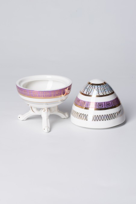 Porcelain eggs