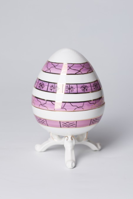 Porcelain eggs