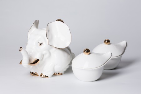 Porcelain tea and coffee sets