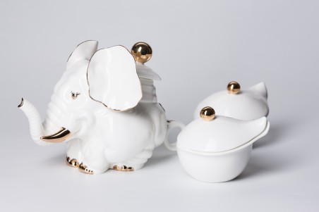 Porcelain tea and coffee sets