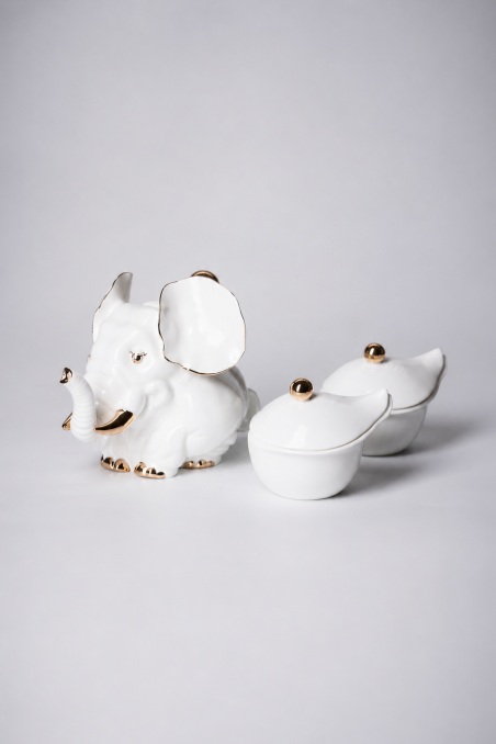 Porcelain tea and coffee sets