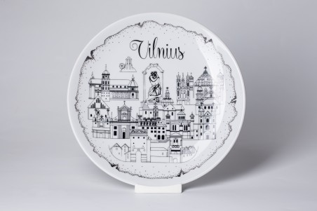 Porcelain plates