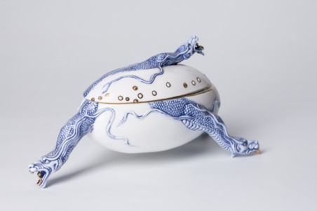 Decorative porcelain boxes with lids