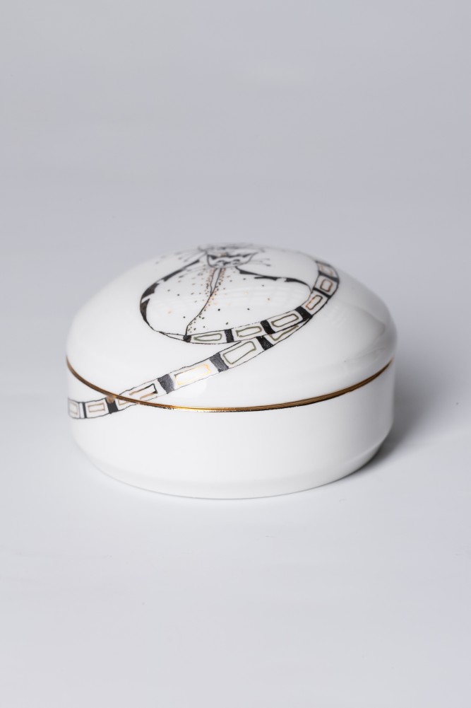 Decorative porcelain boxes with lids